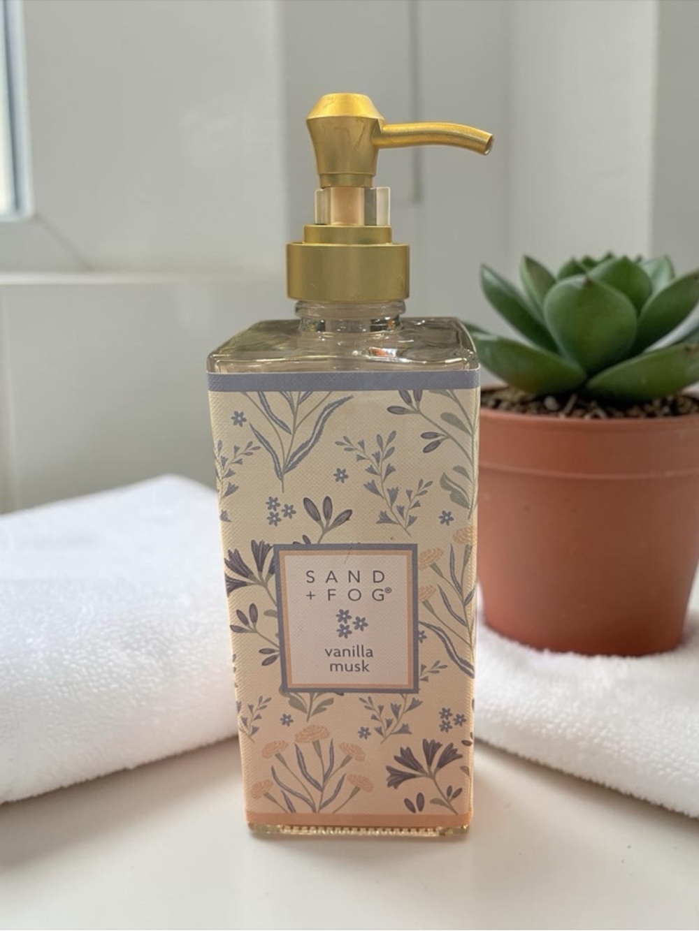 Sand + Fog Vanilla Musk Hand Lotion with Gold Pump